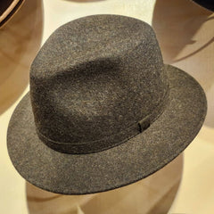 Colver, Black